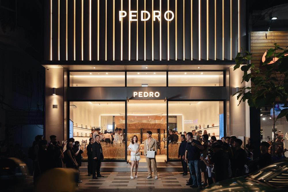 Cặp đôi phim ‘Mai’ tái hợp tại sự kiện khai trương Flagship store của Pedro